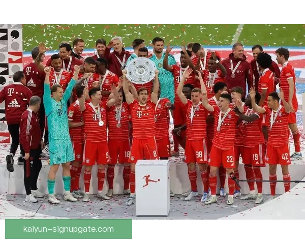 Osimhen 在本赛季表现稳健，成为球队进攻的重要支点。